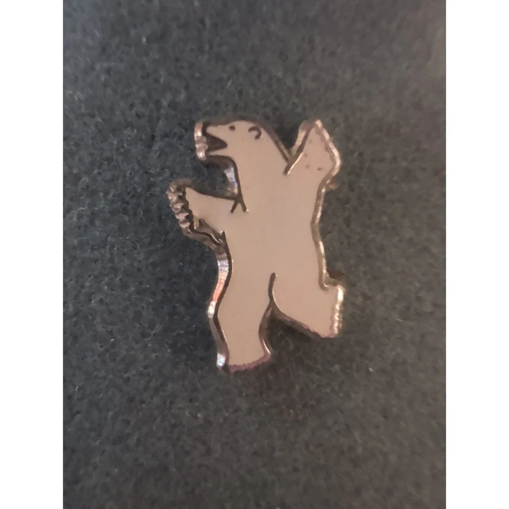 Maison Birks sterling silver dancing polar bear lapel pin in octagon velvet box